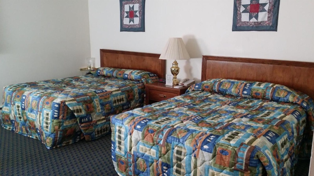 Cascades Lodge Main image